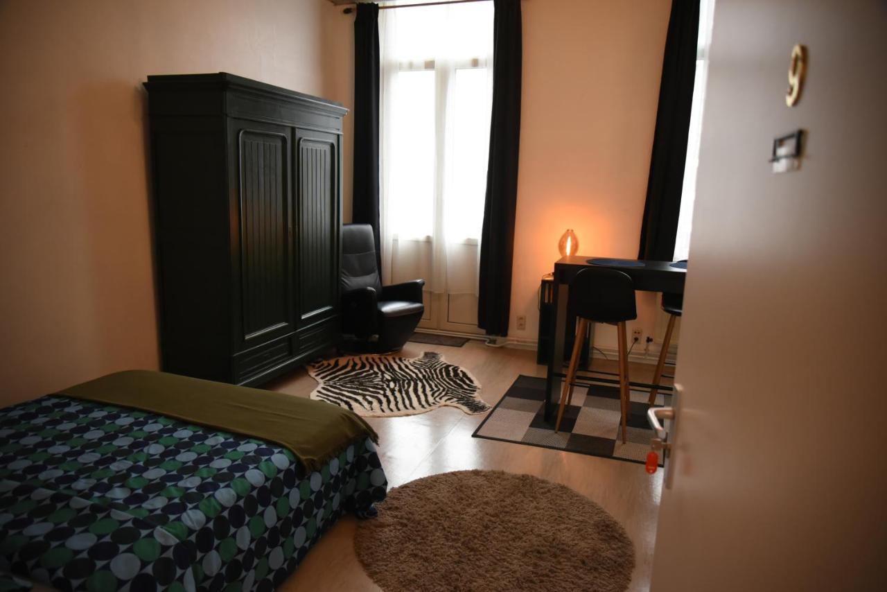 Le Piercot Hotel Лиеж Стая снимка
